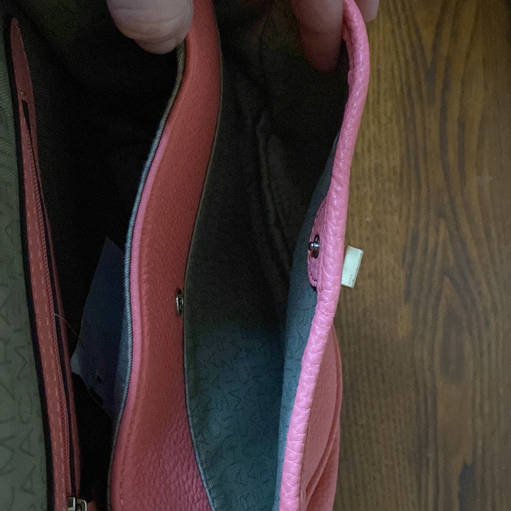 SOLD NWT Isaac Mizrah Crossbody purse. Hot color for Spring. - Picture 15 of 15